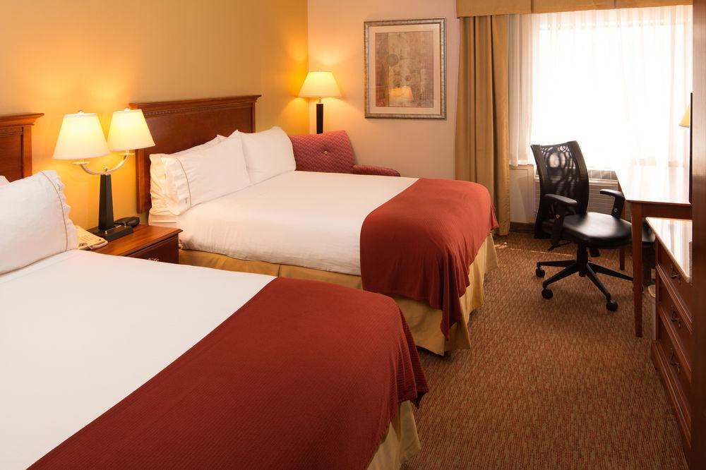 Holiday Inn Express & Suites Greensboro - I-40 Atwendover By Ihg Zewnętrze zdjęcie