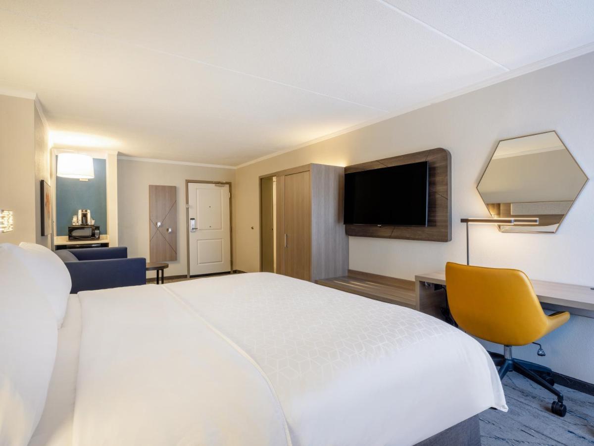 Holiday Inn Express & Suites Greensboro - I-40 Atwendover By Ihg Zewnętrze zdjęcie
