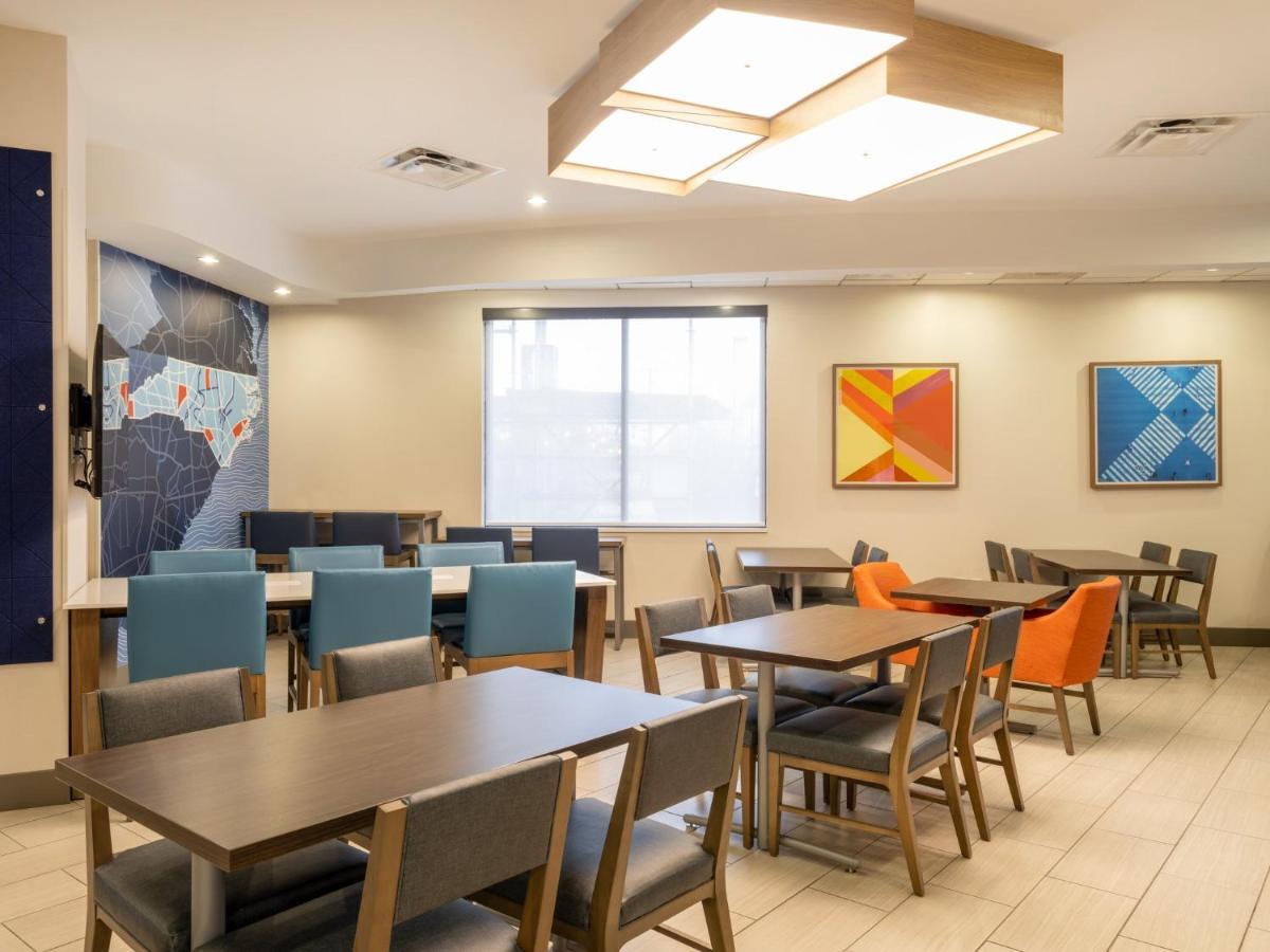 Holiday Inn Express & Suites Greensboro - I-40 Atwendover By Ihg Zewnętrze zdjęcie