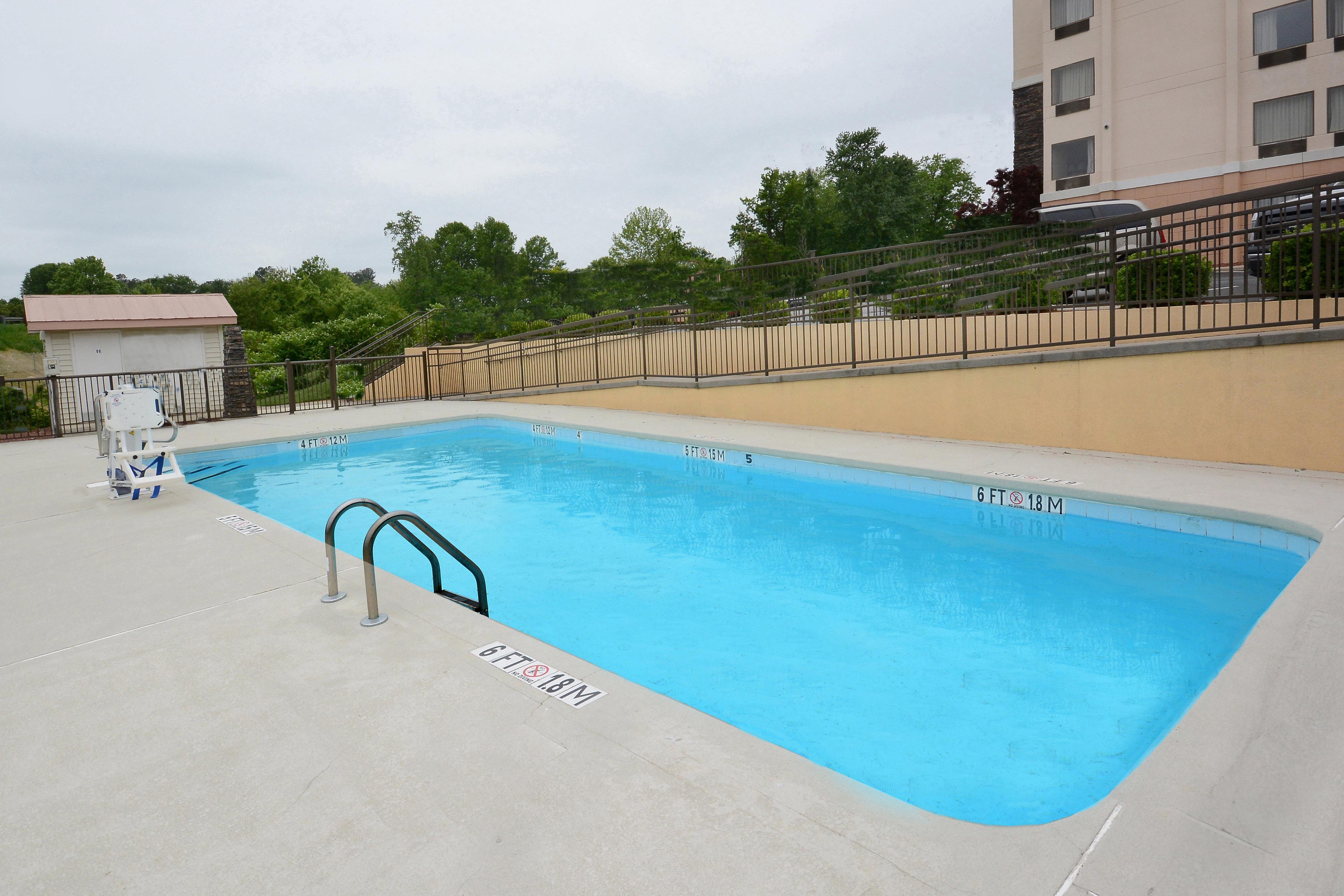 Holiday Inn Express & Suites Greensboro - I-40 Atwendover By Ihg Zewnętrze zdjęcie
