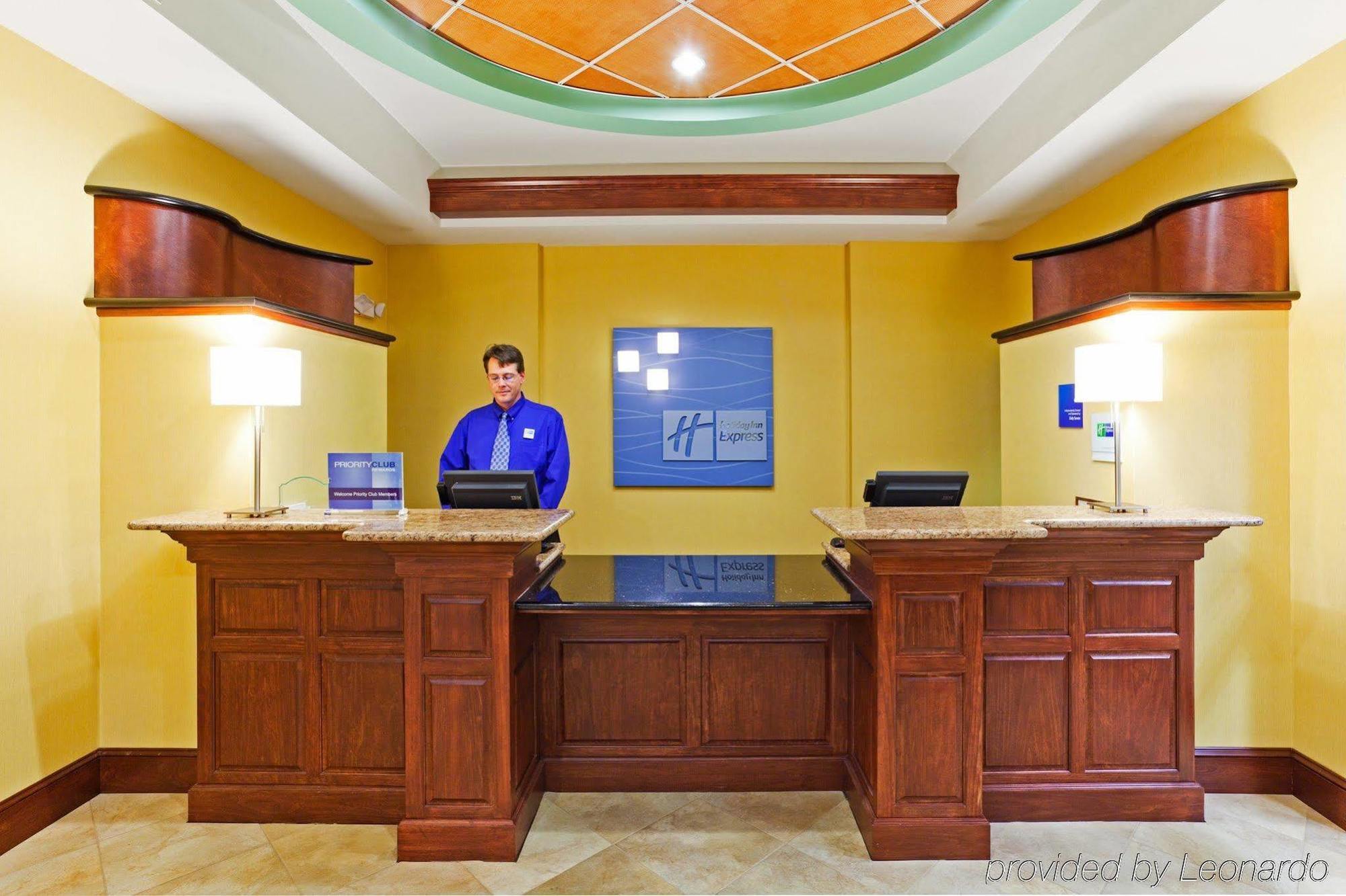 Holiday Inn Express & Suites Greensboro - I-40 Atwendover By Ihg Zewnętrze zdjęcie
